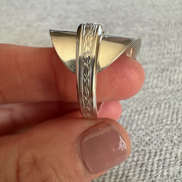 Silver Saddle Spoon Ring - Picture 9 of 16